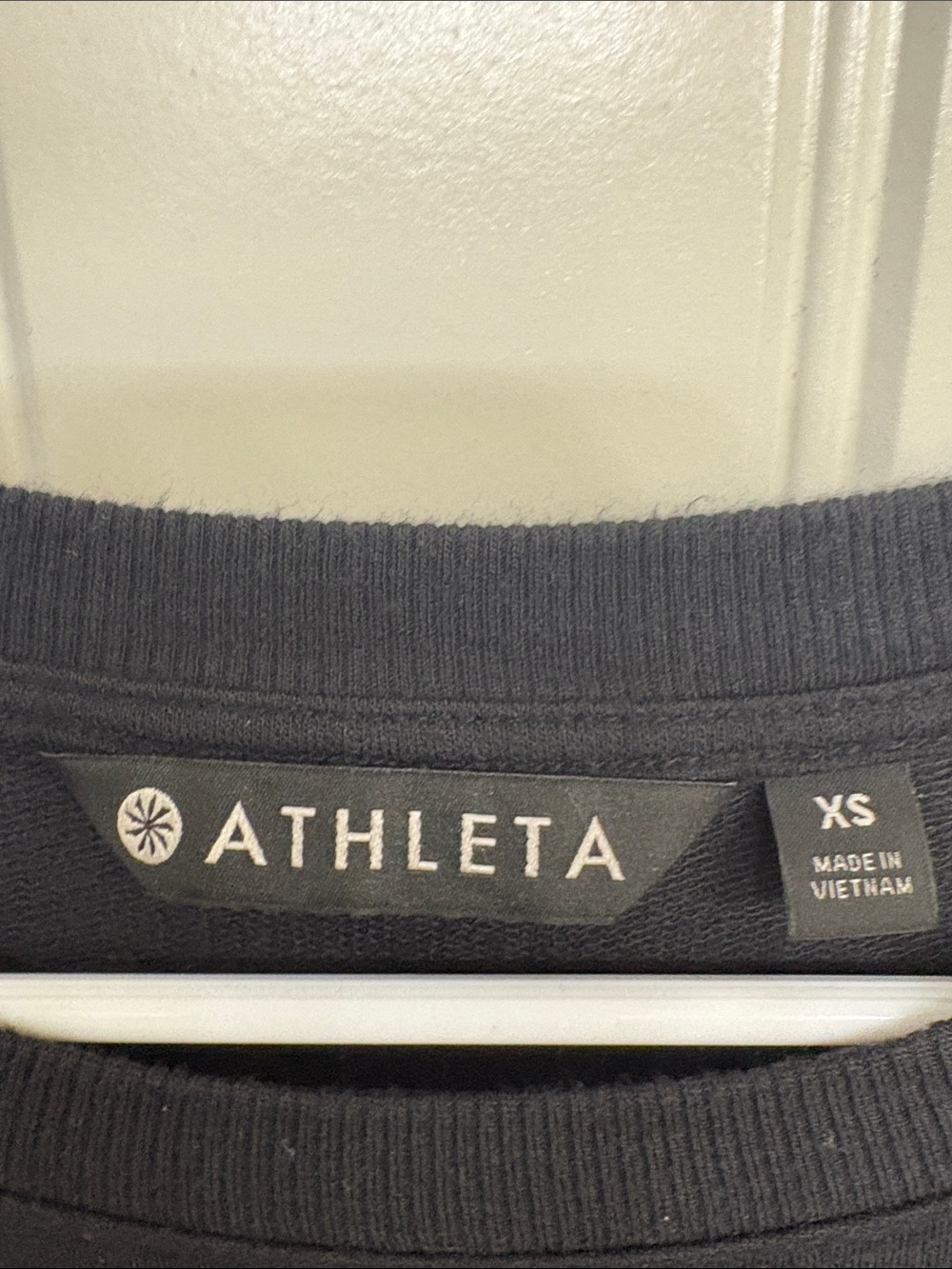 Athleta Black Long Sleeve Side-Ruched Crew Top - Picture 6 of 9